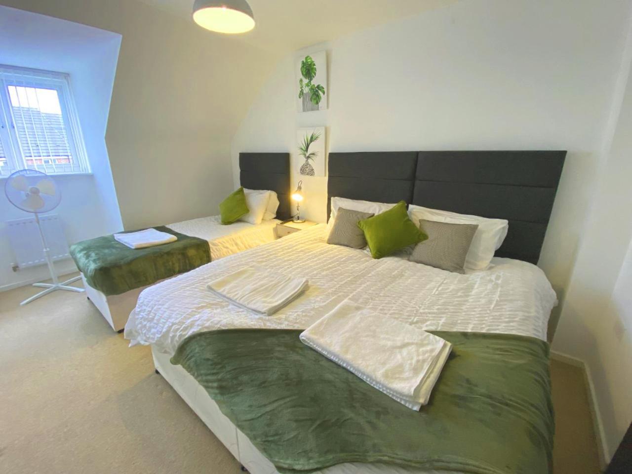Walsall Group Accommodation Exteriör bild