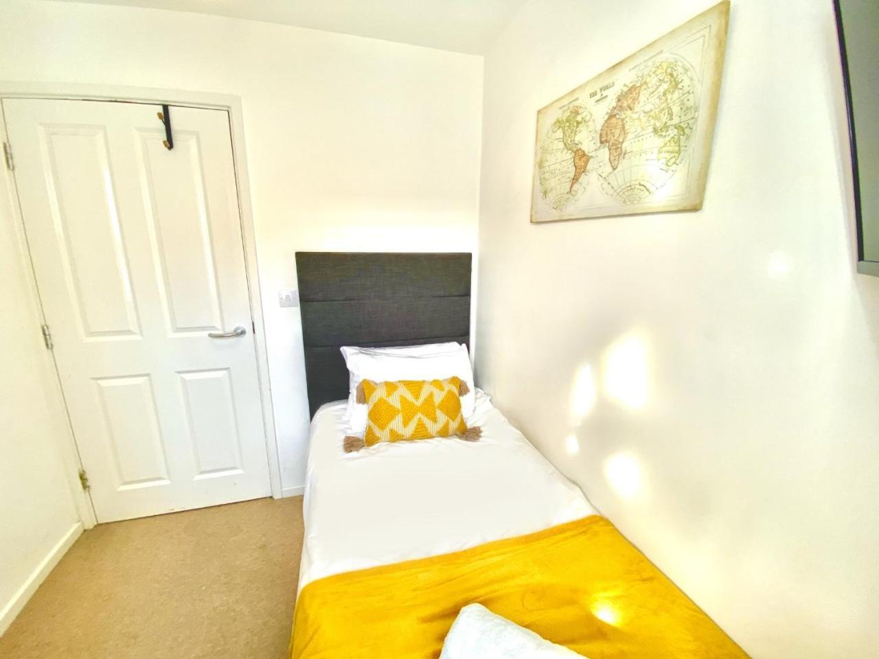 Walsall Group Accommodation Exteriör bild