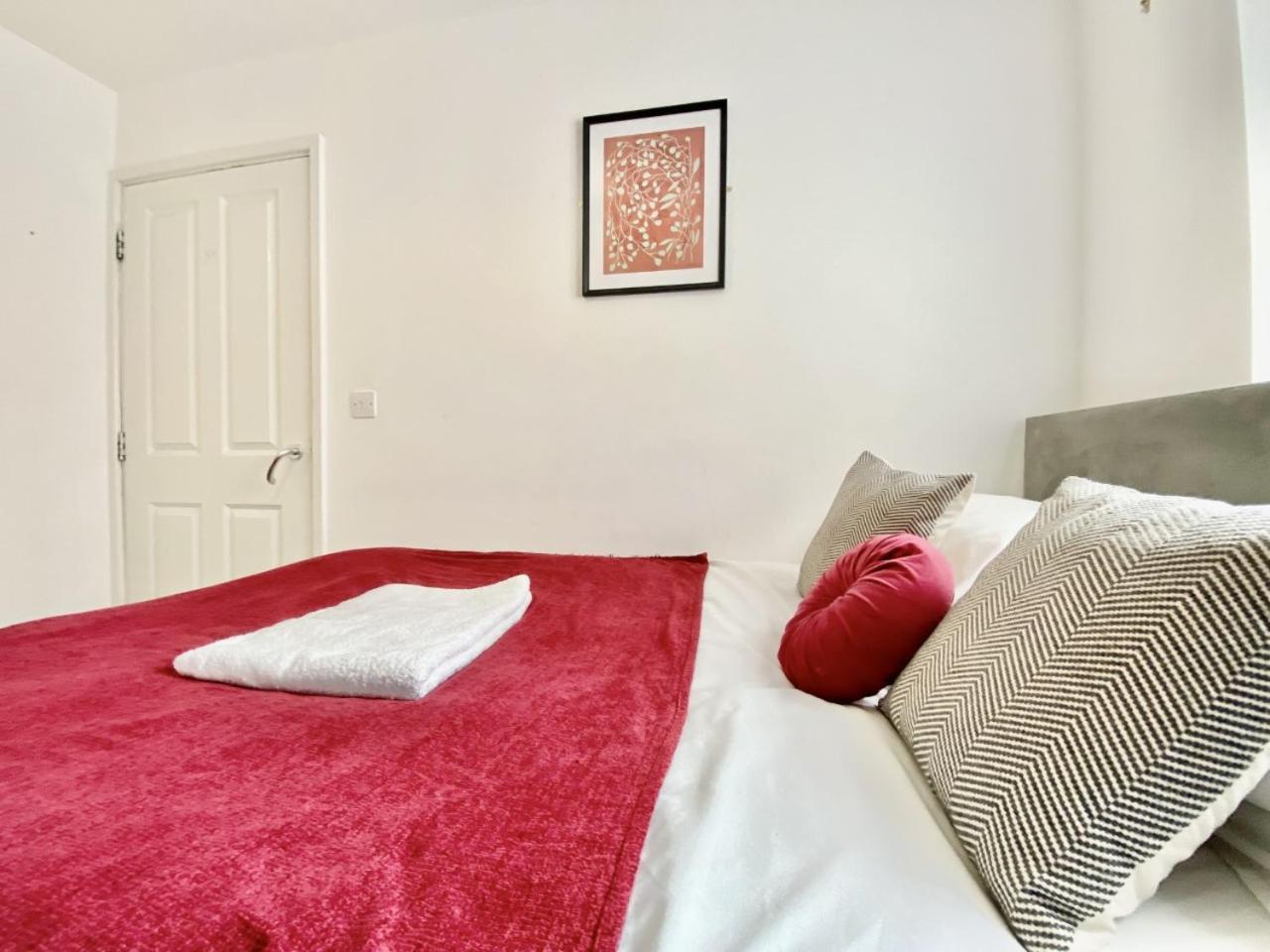 Walsall Group Accommodation Exteriör bild